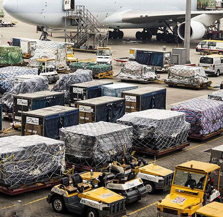 貨值高、時效高的產(chǎn)品適合空運